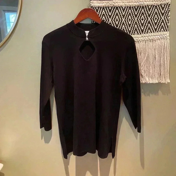 EXCLUSIVELY MISOOK VINTAGE BLACK ACRYLIC DRESS TOP M - Picture 1 of 4